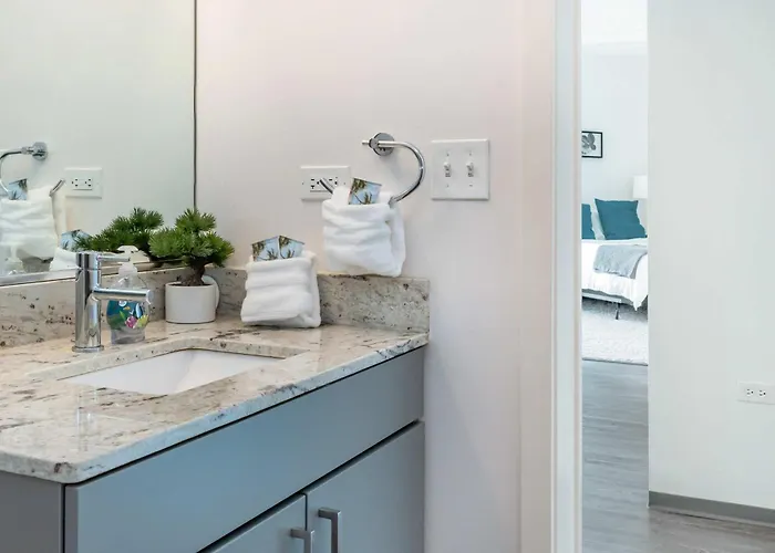 Apartment Brand New 2br Escape Chicago